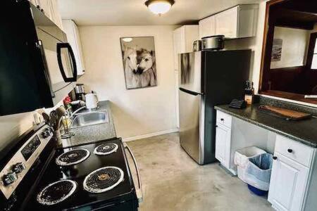 Blue Door Cottage 12 Miles To Yosemite Bbq Oakhurst Bagian luar foto