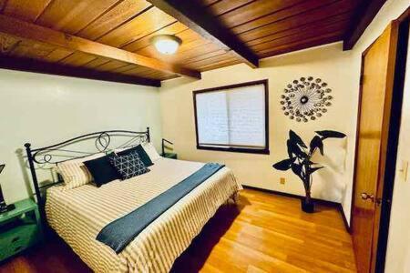 Blue Door Cottage 12 Miles To Yosemite Bbq Oakhurst Bagian luar foto